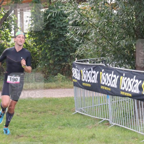 31.08.2025 - Elbe Triathlon Hamburg Luisa Fischer http://msf.ph/oto/8672772 31.08.2025 10:03:09 Laufen 190 meine-sportfotos.de