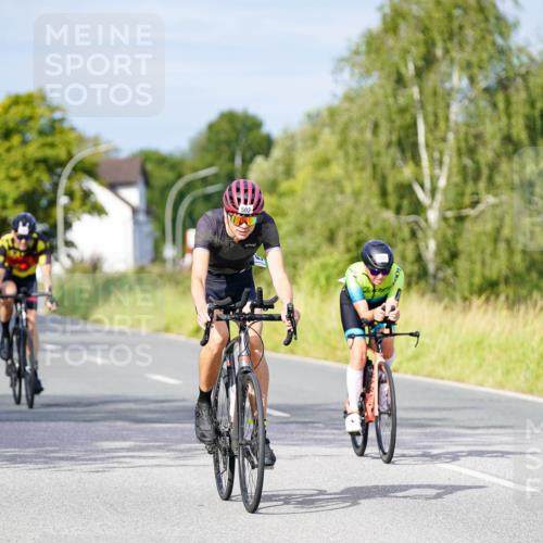 31.08.2025 - Elbe Triathlon Hamburg Michael Burmester http://msf.ph/oto/8672783 31.08.2025 10:08:43 Radfahren 481, 502, 525, 698, 805 meine-sportfotos.de