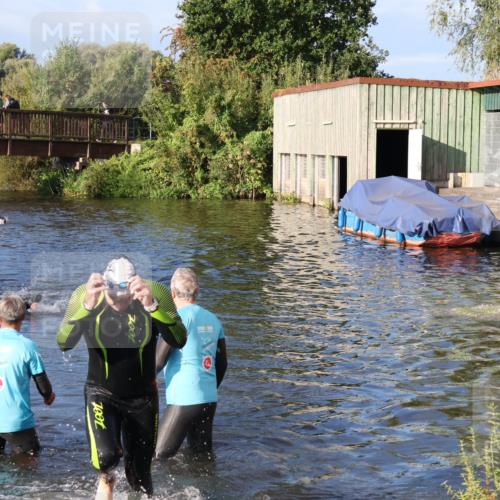 31.08.2025 - Elbe Triathlon Hamburg Luisa Fischer http://msf.ph/oto/8672794 31.08.2025 08:39:10 Schwimmen 363 meine-sportfotos.de