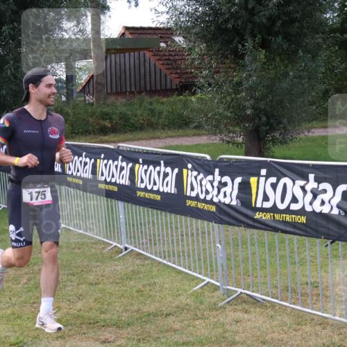 31.08.2025 - Elbe Triathlon Hamburg Luisa Fischer http://msf.ph/oto/8672801 31.08.2025 10:03:46 Laufen 175 meine-sportfotos.de