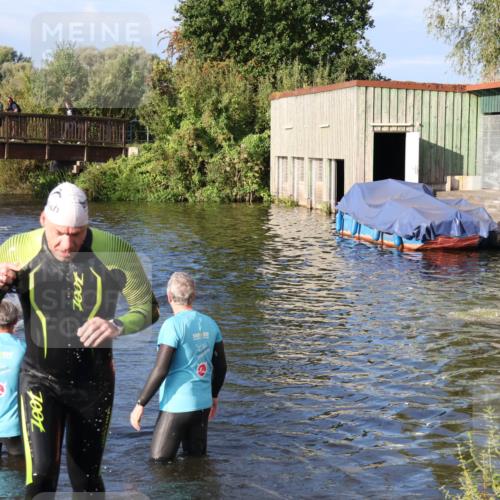31.08.2025 - Elbe Triathlon Hamburg Luisa Fischer http://msf.ph/oto/8672802 31.08.2025 08:39:11 Schwimmen 345, 363 meine-sportfotos.de