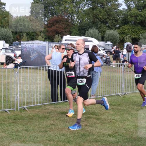 31.08.2025 - Elbe Triathlon Hamburg Luisa Fischer http://msf.ph/oto/8672816 31.08.2025 10:03:59 Laufen 286, 430, 492 meine-sportfotos.de