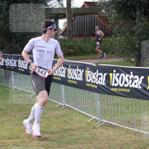 31.08.2025 - Elbe Triathlon Hamburg Luisa Fischer http://msf.ph/oto/8672836 31.08.2025 10:04:15 Laufen 243, 382 meine-sportfotos.de