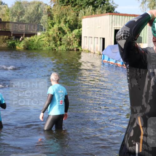 31.08.2025 - Elbe Triathlon Hamburg Luisa Fischer http://msf.ph/oto/8672837 31.08.2025 08:39:23 Schwimmen 345 meine-sportfotos.de