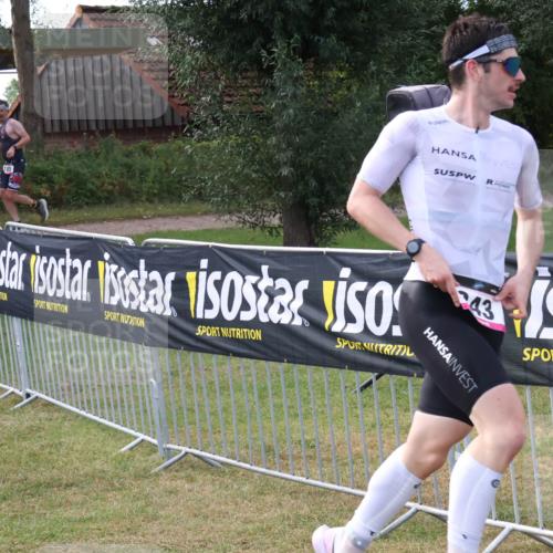 31.08.2025 - Elbe Triathlon Hamburg Luisa Fischer http://msf.ph/oto/8672841 31.08.2025 10:04:15 Laufen 382, 180, 43 meine-sportfotos.de