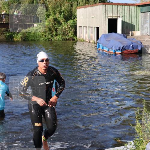 31.08.2025 - Elbe Triathlon Hamburg Luisa Fischer http://msf.ph/oto/8672868 31.08.2025 08:39:37 Schwimmen 228, 312 meine-sportfotos.de