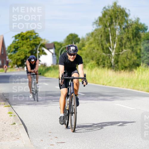 31.08.2025 - Elbe Triathlon Hamburg Michael Burmester http://msf.ph/oto/8672877 31.08.2025 10:08:58 Radfahren 405, 677 meine-sportfotos.de