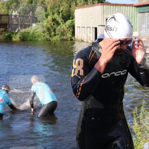 31.08.2025 - Elbe Triathlon Hamburg Luisa Fischer http://msf.ph/oto/8672880 31.08.2025 08:39:39 Schwimmen 228, 312 meine-sportfotos.de