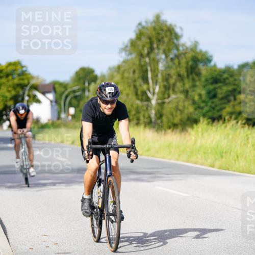 31.08.2025 - Elbe Triathlon Hamburg Michael Burmester http://msf.ph/oto/8672882 31.08.2025 10:08:58 Radfahren 405, 677 meine-sportfotos.de