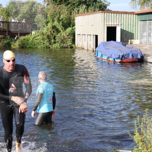 31.08.2025 - Elbe Triathlon Hamburg Luisa Fischer http://msf.ph/oto/8672883 31.08.2025 08:39:43 Schwimmen 312 meine-sportfotos.de