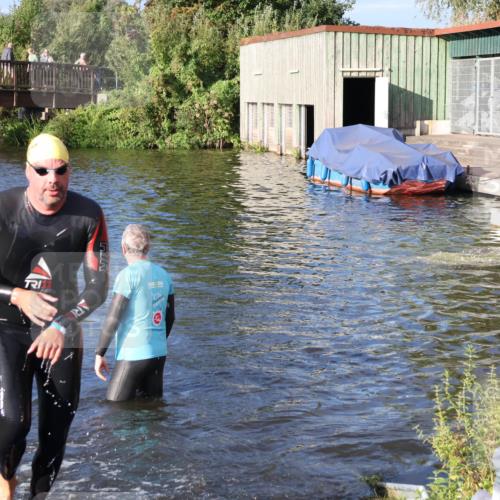 31.08.2025 - Elbe Triathlon Hamburg Luisa Fischer http://msf.ph/oto/8672887 31.08.2025 08:39:44 Schwimmen 312 meine-sportfotos.de