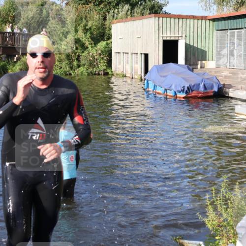31.08.2025 - Elbe Triathlon Hamburg Luisa Fischer http://msf.ph/oto/8672891 31.08.2025 08:39:44 Schwimmen 312 meine-sportfotos.de