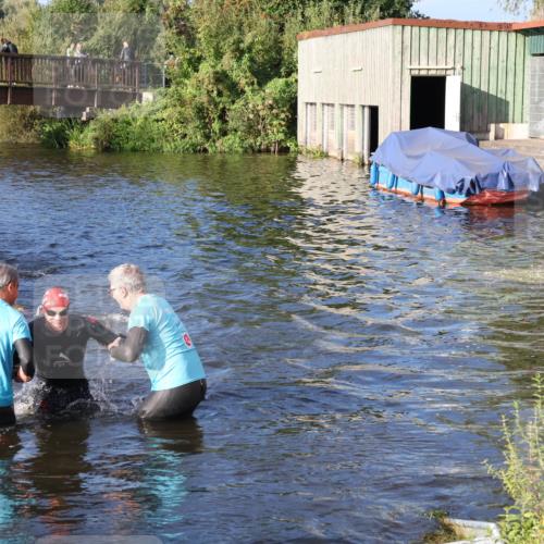 31.08.2025 - Elbe Triathlon Hamburg Luisa Fischer http://msf.ph/oto/8672905 31.08.2025 08:39:56 Schwimmen 244, 354 meine-sportfotos.de