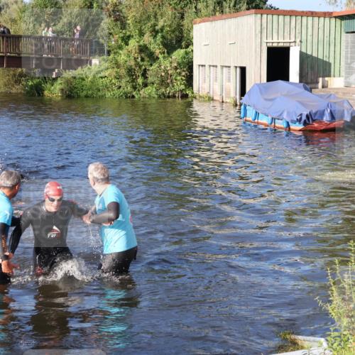 31.08.2025 - Elbe Triathlon Hamburg Luisa Fischer http://msf.ph/oto/8672908 31.08.2025 08:39:56 Schwimmen 244, 354 meine-sportfotos.de