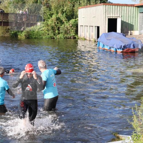 31.08.2025 - Elbe Triathlon Hamburg Luisa Fischer http://msf.ph/oto/8672917 31.08.2025 08:39:57 Schwimmen 244, 354 meine-sportfotos.de