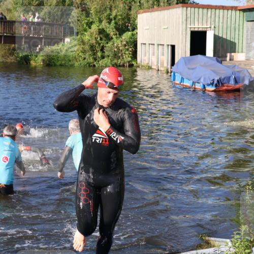 31.08.2025 - Elbe Triathlon Hamburg Luisa Fischer http://msf.ph/oto/8672930 31.08.2025 08:39:58 Schwimmen 244, 354 meine-sportfotos.de