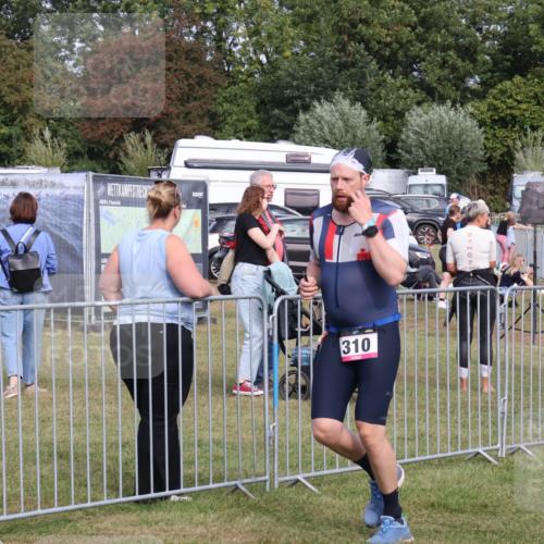 31.08.2025 - Elbe Triathlon Hamburg Luisa Fischer http://msf.ph/oto/8672938 31.08.2025 10:05:59 Laufen 310 meine-sportfotos.de