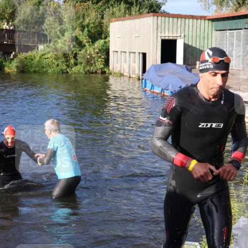 31.08.2025 - Elbe Triathlon Hamburg Luisa Fischer http://msf.ph/oto/8672968 31.08.2025 08:40:06 Schwimmen 244, 333 meine-sportfotos.de