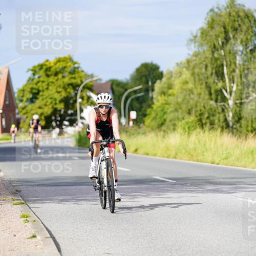 31.08.2025 - Elbe Triathlon Hamburg Michael Burmester http://msf.ph/oto/8672982 31.08.2025 10:09:49 Radfahren 401, 662, 817 meine-sportfotos.de