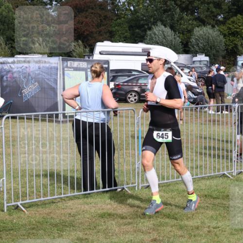 31.08.2025 - Elbe Triathlon Hamburg Luisa Fischer http://msf.ph/oto/8672990 31.08.2025 10:06:50 Laufen 645 meine-sportfotos.de