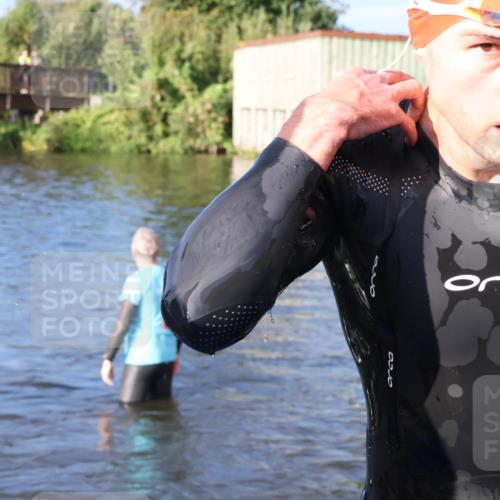 31.08.2025 - Elbe Triathlon Hamburg Luisa Fischer http://msf.ph/oto/8672992 31.08.2025 08:40:11 Schwimmen 333 meine-sportfotos.de