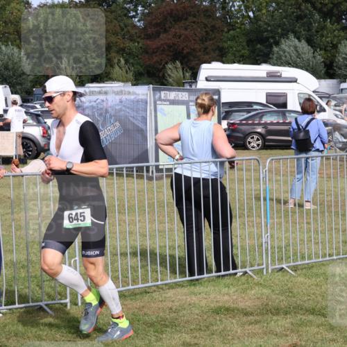 31.08.2025 - Elbe Triathlon Hamburg Luisa Fischer http://msf.ph/oto/8672996 31.08.2025 10:06:51 Laufen 2020, 645 meine-sportfotos.de