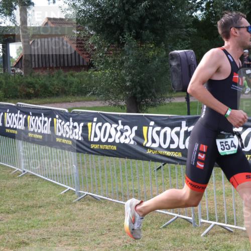 31.08.2025 - Elbe Triathlon Hamburg Luisa Fischer http://msf.ph/oto/8673029 31.08.2025 10:07:27 Laufen 554 meine-sportfotos.de