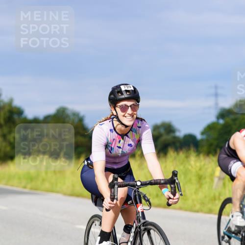 31.08.2025 - Elbe Triathlon Hamburg Michael Burmester http://msf.ph/oto/8673030 31.08.2025 10:10:05 Radfahren 625, 799 meine-sportfotos.de