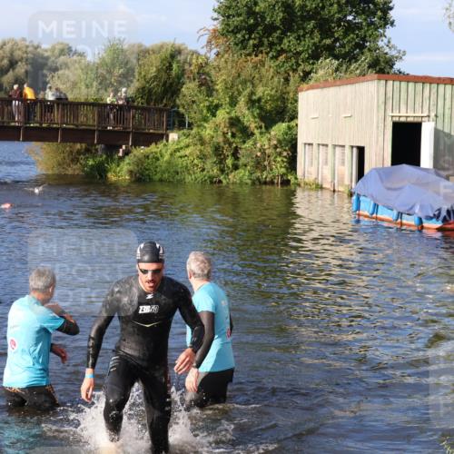 31.08.2025 - Elbe Triathlon Hamburg Luisa Fischer http://msf.ph/oto/8673036 31.08.2025 08:40:54 Schwimmen 342 meine-sportfotos.de