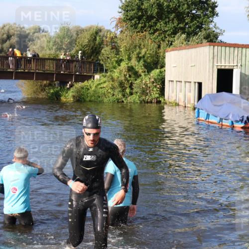 31.08.2025 - Elbe Triathlon Hamburg Luisa Fischer http://msf.ph/oto/8673041 31.08.2025 08:40:54 Schwimmen 342 meine-sportfotos.de