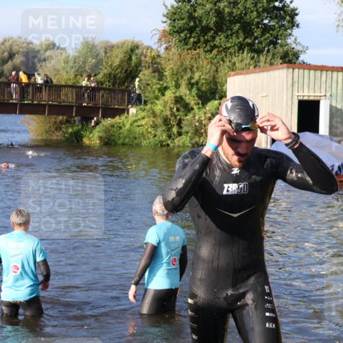31.08.2025 - Elbe Triathlon Hamburg Luisa Fischer http://msf.ph/oto/8673052 31.08.2025 08:40:56 Schwimmen 342 meine-sportfotos.de