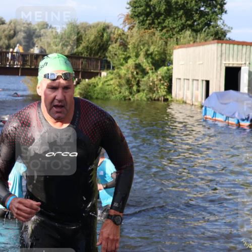 31.08.2025 - Elbe Triathlon Hamburg Luisa Fischer http://msf.ph/oto/8673188 31.08.2025 08:42:11 Schwimmen 300, 343, 364 meine-sportfotos.de