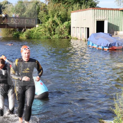 31.08.2025 - Elbe Triathlon Hamburg Luisa Fischer http://msf.ph/oto/8673256 31.08.2025 08:42:32 Schwimmen 252, 272, 276, 367 meine-sportfotos.de