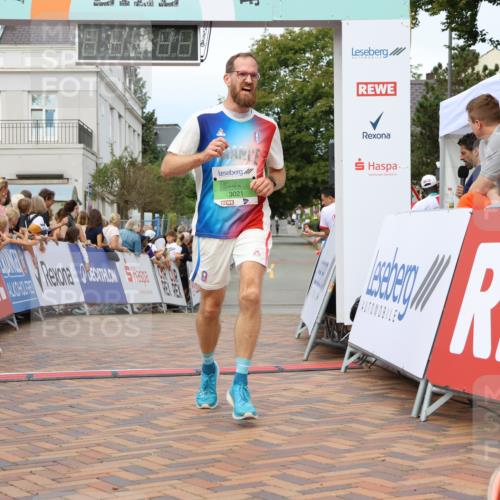 31.08.2025 - 21. Blankeneser Heldenlauf Strokosch-Dieckow http://msf.ph/oto/8673261 31.08.2025 10:51:45 Ziel 3627, 3021 meine-sportfotos.de