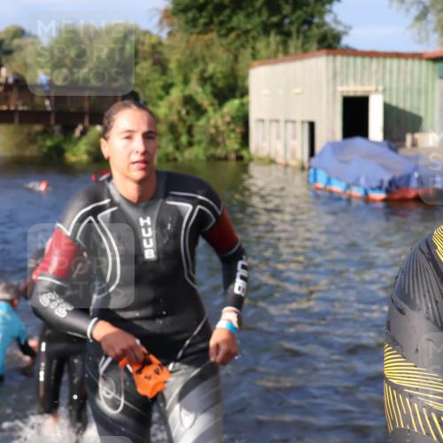 31.08.2025 - Elbe Triathlon Hamburg Luisa Fischer http://msf.ph/oto/8673277 31.08.2025 08:42:35 Schwimmen 252, 272, 276, 367 meine-sportfotos.de