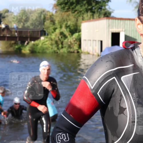 31.08.2025 - Elbe Triathlon Hamburg Luisa Fischer http://msf.ph/oto/8673284 31.08.2025 08:42:36 Schwimmen 252, 272, 276, 367 meine-sportfotos.de