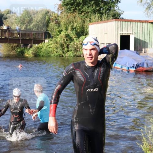 31.08.2025 - Elbe Triathlon Hamburg Luisa Fischer http://msf.ph/oto/8673293 31.08.2025 08:42:37 Schwimmen 252, 272, 276, 367, 369 meine-sportfotos.de