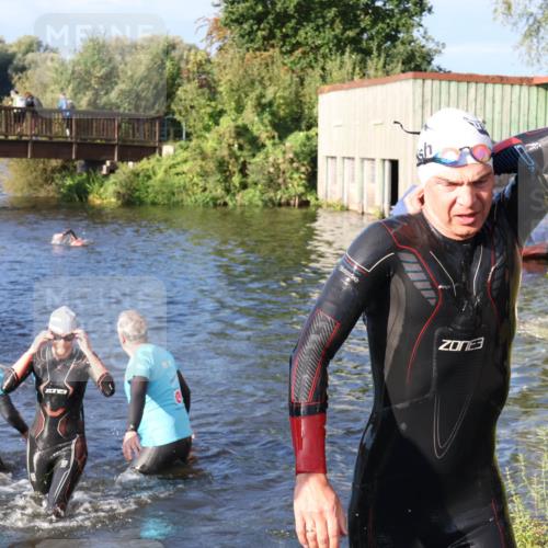 31.08.2025 - Elbe Triathlon Hamburg Luisa Fischer http://msf.ph/oto/8673296 31.08.2025 08:42:37 Schwimmen 252, 272, 276, 367, 369 meine-sportfotos.de