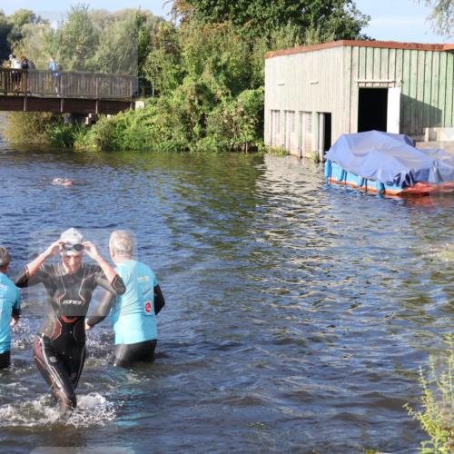 31.08.2025 - Elbe Triathlon Hamburg Luisa Fischer http://msf.ph/oto/8673303 31.08.2025 08:42:38 Schwimmen 252, 272, 367, 369 meine-sportfotos.de
