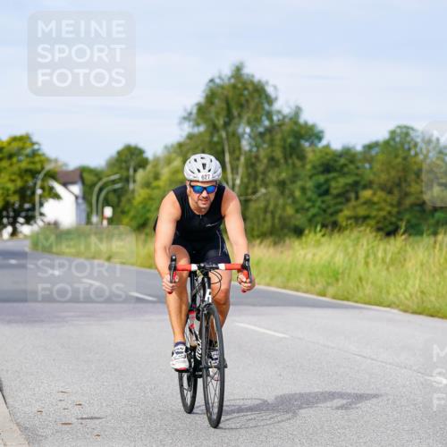 31.08.2025 - Elbe Triathlon Hamburg Michael Burmester http://msf.ph/oto/8673314 31.08.2025 10:10:59 Radfahren 418, 627, 692 meine-sportfotos.de