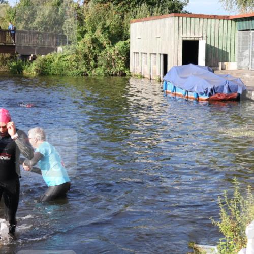 31.08.2025 - Elbe Triathlon Hamburg Luisa Fischer http://msf.ph/oto/8673344 31.08.2025 08:42:46 Schwimmen 270, 369 meine-sportfotos.de