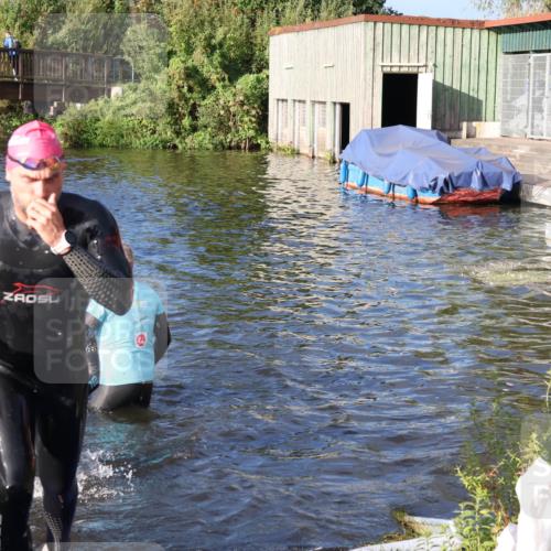 31.08.2025 - Elbe Triathlon Hamburg Luisa Fischer http://msf.ph/oto/8673356 31.08.2025 08:42:47 Schwimmen 270, 369 meine-sportfotos.de