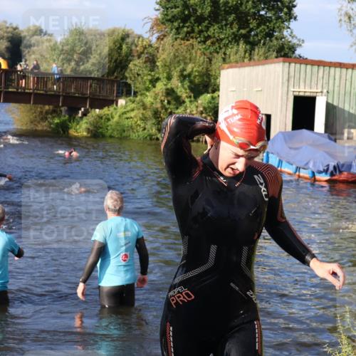 31.08.2025 - Elbe Triathlon Hamburg Luisa Fischer http://msf.ph/oto/8673384 31.08.2025 08:43:10 Schwimmen 265, 275 meine-sportfotos.de