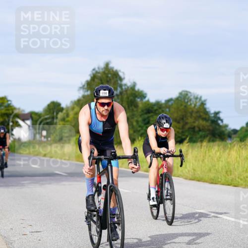 31.08.2025 - Elbe Triathlon Hamburg Michael Burmester http://msf.ph/oto/8673421 31.08.2025 10:11:31 Radfahren 483, 650, 830, 840, 853, 870, 894 meine-sportfotos.de