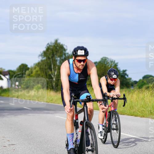 31.08.2025 - Elbe Triathlon Hamburg Michael Burmester http://msf.ph/oto/8673425 31.08.2025 10:11:31 Radfahren 483, 650, 830, 840, 853, 870, 894 meine-sportfotos.de