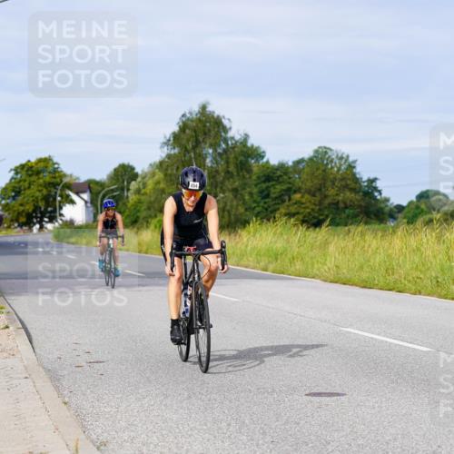 31.08.2025 - Elbe Triathlon Hamburg Michael Burmester http://msf.ph/oto/8673432 31.08.2025 10:11:33 Radfahren 650, 830, 840, 853, 870, 894 meine-sportfotos.de