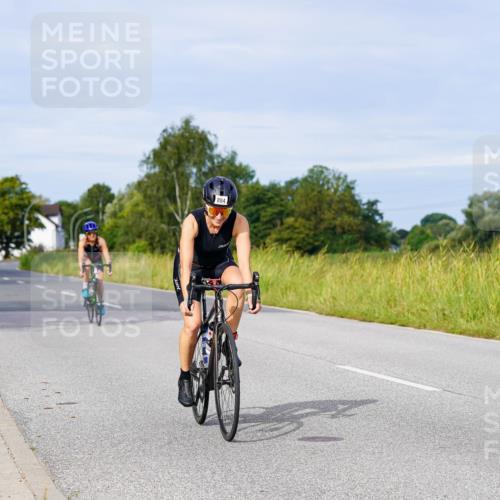 31.08.2025 - Elbe Triathlon Hamburg Michael Burmester http://msf.ph/oto/8673437 31.08.2025 10:11:34 Radfahren 650, 853, 870, 894 meine-sportfotos.de