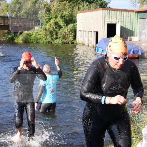 31.08.2025 - Elbe Triathlon Hamburg Luisa Fischer http://msf.ph/oto/8673441 31.08.2025 08:43:28 Schwimmen 248, 381 meine-sportfotos.de
