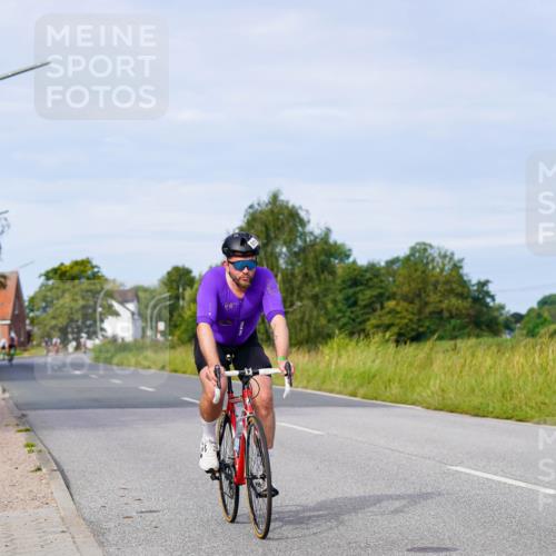 31.08.2025 - Elbe Triathlon Hamburg Michael Burmester http://msf.ph/oto/8673459 31.08.2025 10:11:49 Radfahren 511 meine-sportfotos.de