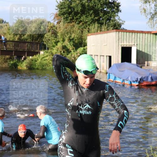 31.08.2025 - Elbe Triathlon Hamburg Luisa Fischer http://msf.ph/oto/8673512 31.08.2025 08:43:57 Schwimmen 279, 283, 370, 375 meine-sportfotos.de